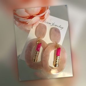 Adorable "Lipstick" Earrings!